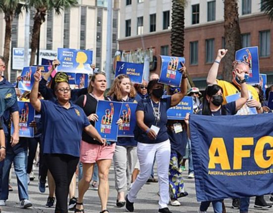 yes,-ban-all-federal-“labor-unions”