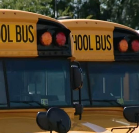 chicago-teachers-union-members-approve-deal-to-push-average-salary-over-$114,000