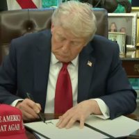 trump-order-strips-funding-from-sanctuary-cities-engaged-in-‘insurrection’