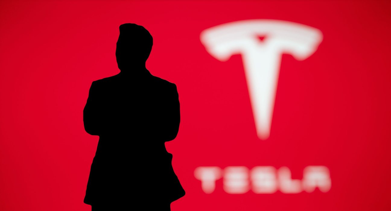 tesla-stock-tanks-14-percent-as-trump-musk-feud-intensifies