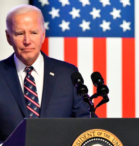 trump-orders-investigation-into-biden’s-executive-actions,-autopen-allegations