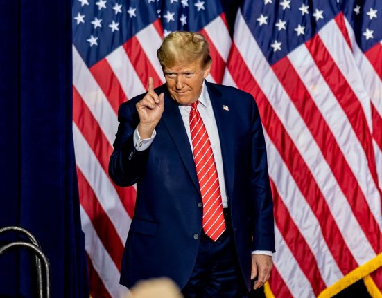 trump:-protesters-disrupting-dc-military-parade-will-be-met-with-‘very-heavy-force’