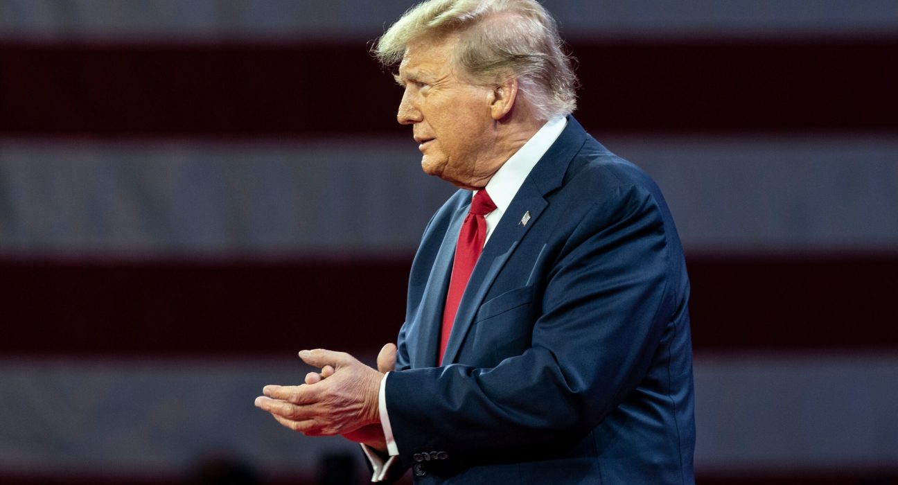 trump-signs-resolutions-nixing-california’s-ev-rules