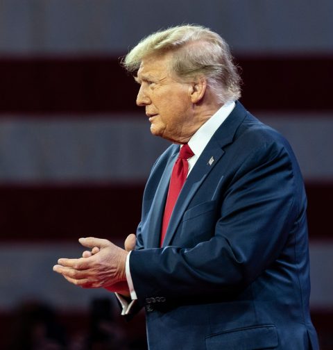 trump-signs-resolutions-nixing-california’s-ev-rules