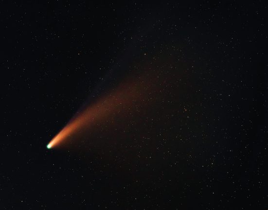 video:-doorcam-captures-shooting-meteor-exploding-into-huge-fireball-over-colorado